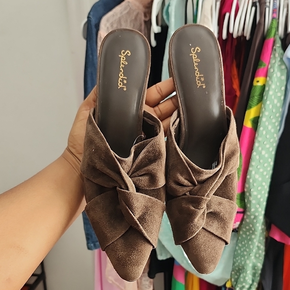 Splendid Lanis Mules a backless shoes featuring a dynamic twist design